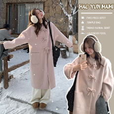 批发<b class='q'>孕妇装</b>2025新款粉色蝴蝶结门襟本命冬季过膝长款宽松毛呢大衣外套