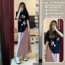 批发孕妇套装~2026韩版<b class='q'>新款</b>时尚减龄花朵印花短袖T恤+<b class='q'>半身裙</b>两件套