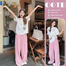 批发新品 现 <b class='q'>夏</b>季新款时尚孕妈穿搭设计感圆领短款上衣粉色格子裤