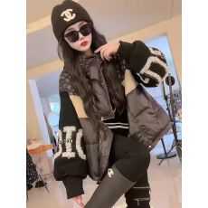批发2026新款牛仔拼接连帽羽绒服女装针织袖字母花加厚白鸭绒潮牌外套