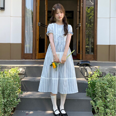 批发实拍2026年夏季新款甜美小清新竖<b class='q'>条纹</b>花边蝴蝶结系腰带连衣裙