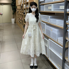 批发实拍2026年夏季新款甜美小清新<b class='q'>宽松</b>蕾丝系腰带连衣裙内衬是吊带