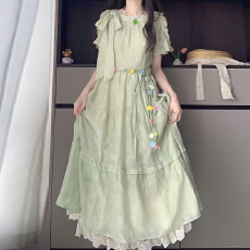 批发2026夏日巨好看的高级蝴蝶结掐腰海边度假连衣裙下摆有蕾丝