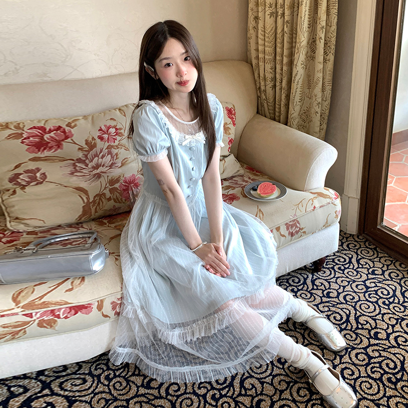 파란색 라운드 넥 여성 드레스 여름 2026 년 새로운 망사 패치워크 슈퍼 잘 생긴 프랑스식 차 휴식 롱 스커트