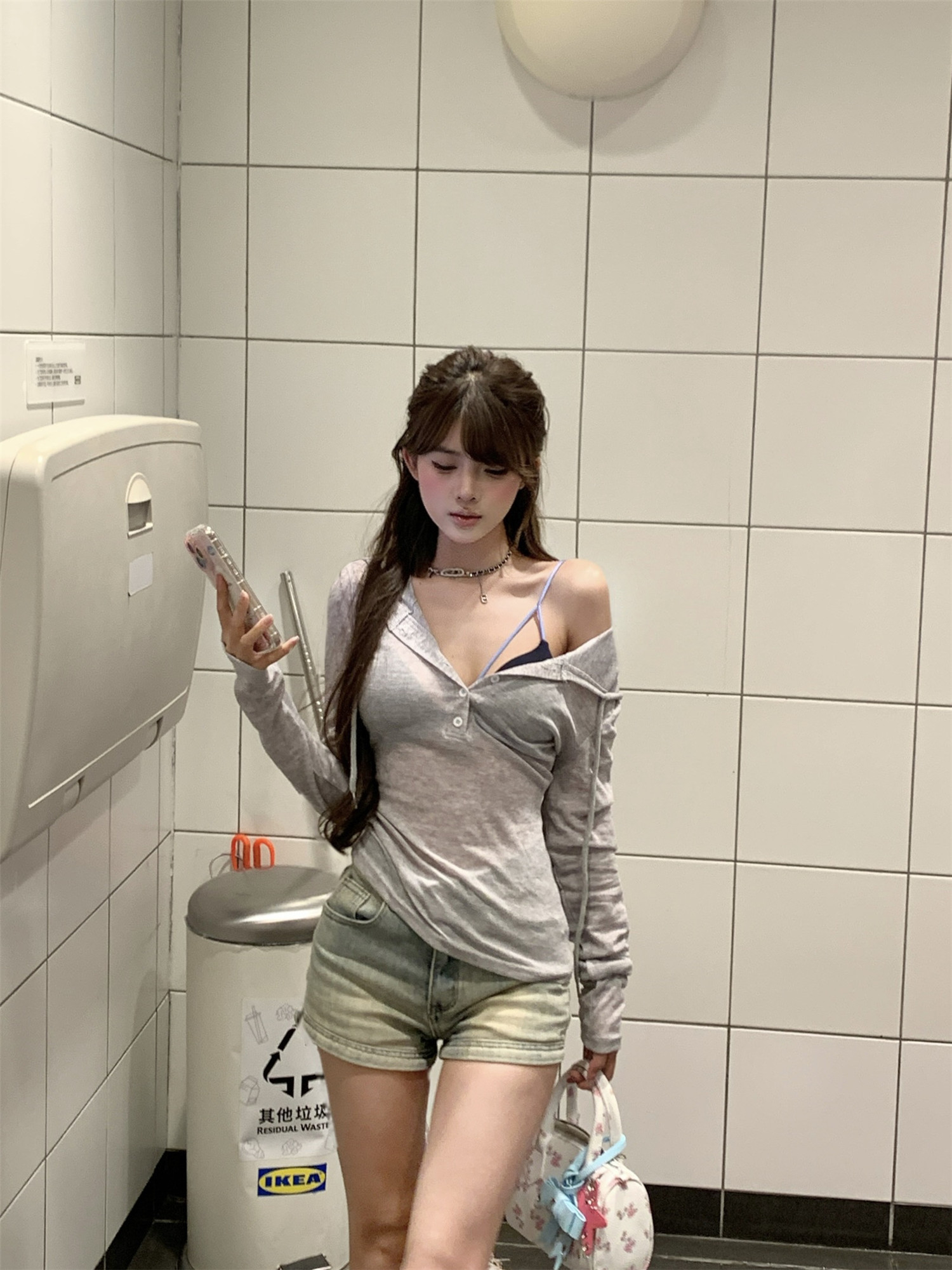 실사 정가 느긋한 바람 여성 여름 V넥 얇은 스타일 후드 자외선 차단 긴팔 인사이드 가져 가라. 캐미솔 투피스 세트