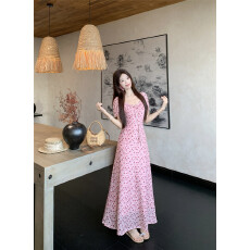 批发实拍实价~茶歇法式碎花连衣裙2026春夏新款度假风中长款裙子