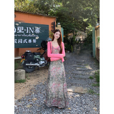 批发实拍实价~早秋法式碎花收腰显瘦吊带度假风连衣裙+粉色开衫