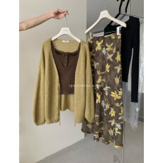 批发慵懒风针织开衫+显瘦<b class='q'>蕾丝</b>背心+气质碎花半身裙套装