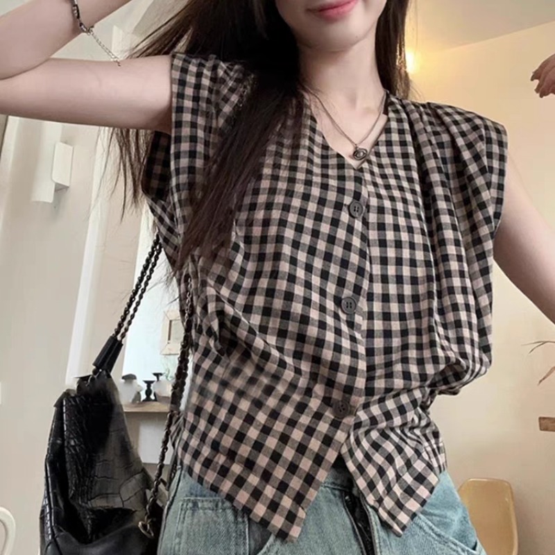 레트로 빨간색 체크무늬 조끼 민소매 여성 셔츠 디자인 센스 작은 대중 여름 외출용 2025 새로운 꼬집기 허리 위로 의류