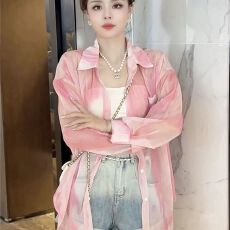 批发甜美多巴胺流沙粉长袖防晒衬衣女<b class='q'>夏季</b>中长款宽松休闲洋气薄款衬衫