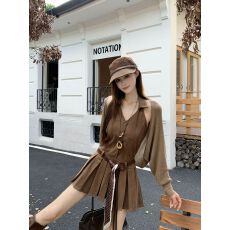 批发实拍 复古显瘦无袖POLO领背心皮绒百褶<b class='q'>连衣裙</b>+蝙蝠袖针织开衫套装