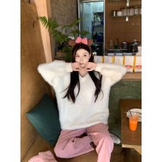 批发实拍  韩系大V领仿水<b class='q'>貂绒</b>白色毛衣女温柔风慵懒宽松毛毛针织上衣