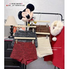 批发实拍 2026~千金小香风粗毛呢高腰显瘦<b class='q'>短裤</b>秋冬新款百搭靴裤热裤