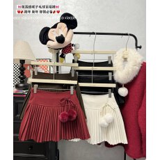 批发实拍  2026新年红甜辣风百搭<b class='q'>修身</b>高腰毛呢百褶裙半身裙女带毛球