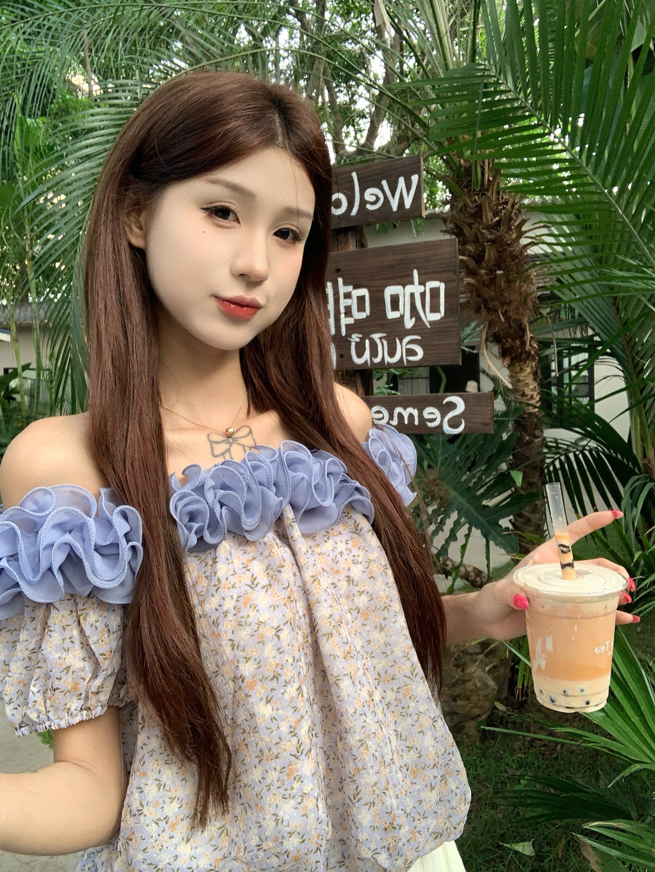 실사 2026 여름 프랑스식 달콤함 분위기 센스 꽃무늬 프릴 오프숄더 꽃밭 작은 셔츠 오프숄더 맨위