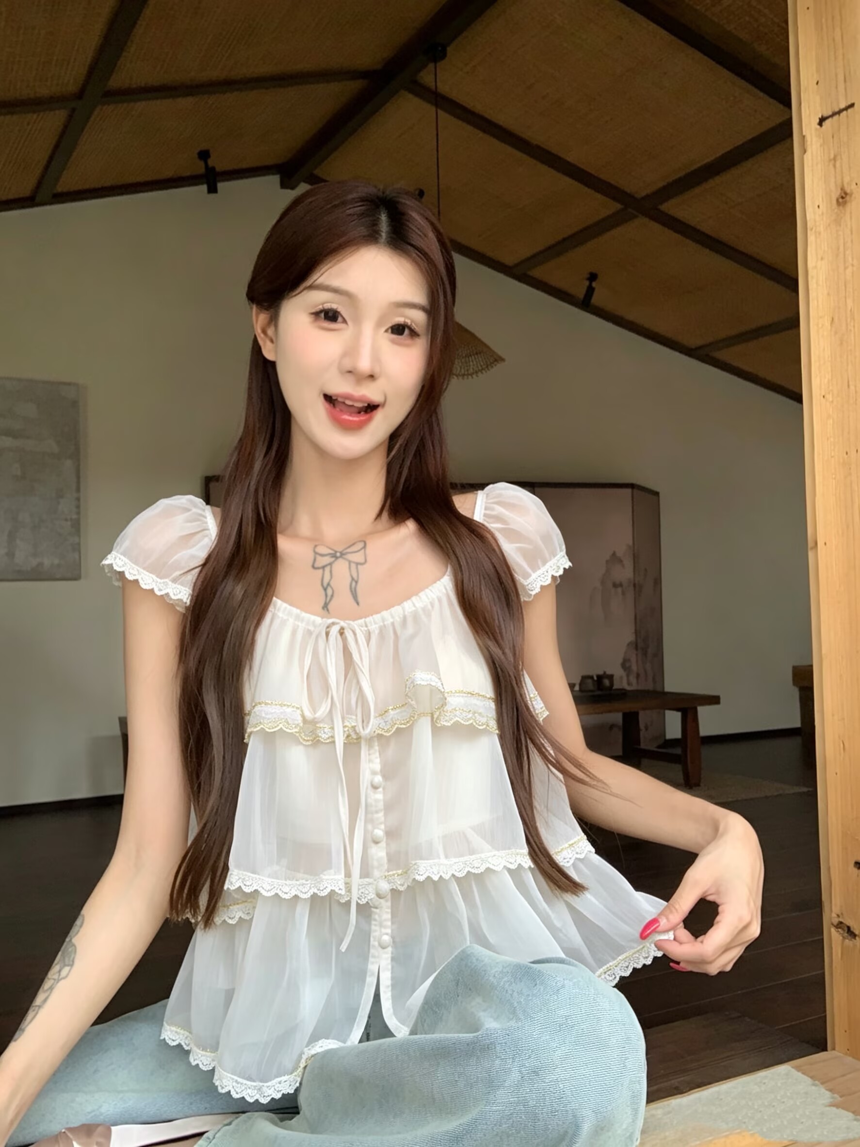 실사 보라색 분위기 센스 레이스 프릴 광장 칼라 캐미솔 연령 감소 작은 날다 소매 맨위