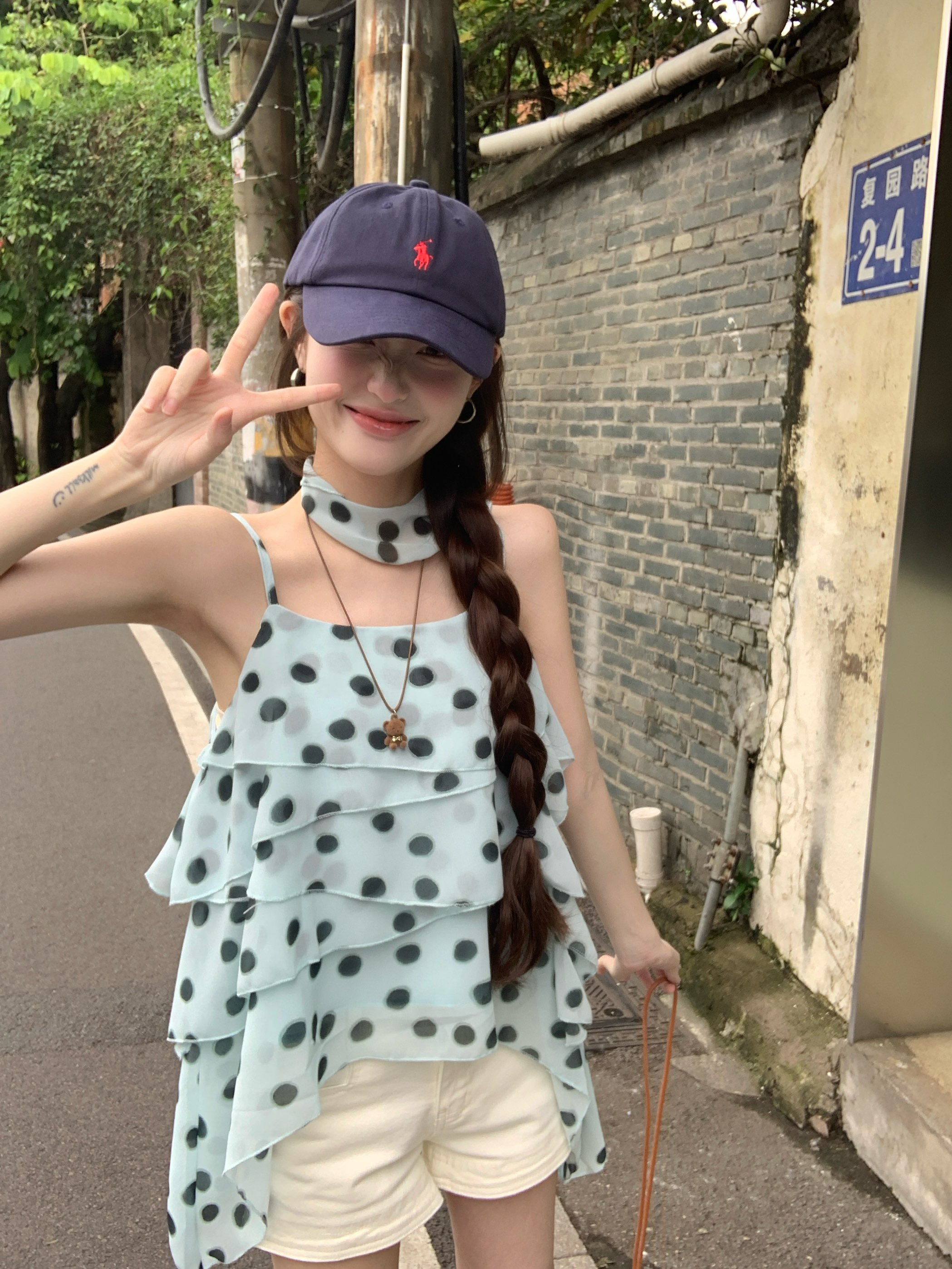 실사 휴가 바람 도트 무늬 프릴 캐미솔 불규칙 쉬폰 민소매 맨위 여름 리본