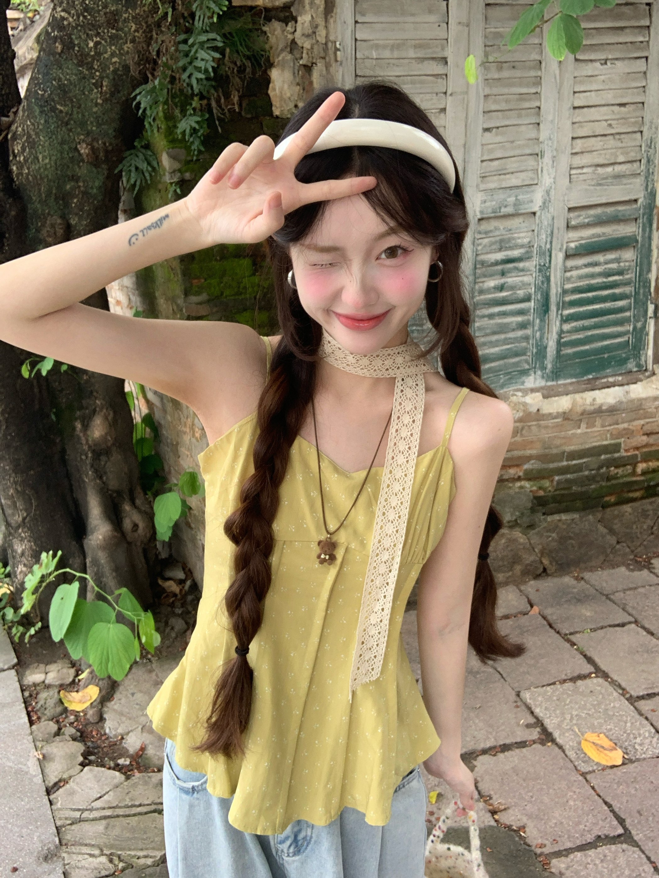 실사 프랑스식 품격 꽃무늬 리본 민소매 튜브탑 캐미솔 섹시함 백리스 슬림해 보이는 다용도 디자인 맨위