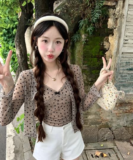 실사 눈 푸 우유 서리 순수한 욕망 바람 헤일로 염색 하트 프린트 식물 플러시 레이스 슬립 자외선 차단 오픈 가디건