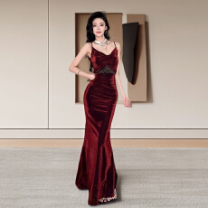 批发法式名媛夜场低胸<b class='q'>蕾丝拼接</b>吊带礼服裙性感优雅收腰包臀鱼尾连衣裙