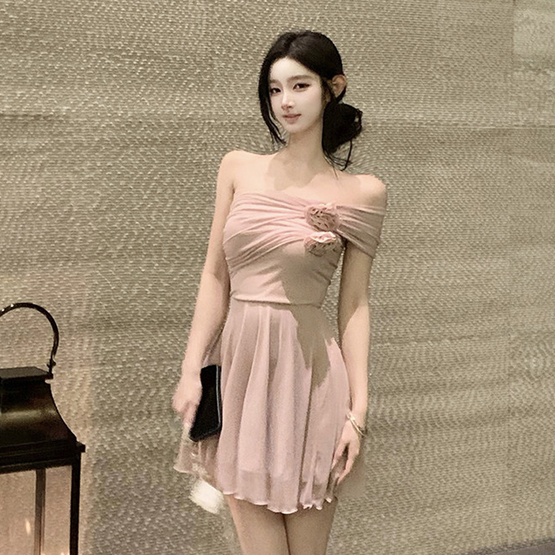 순수한 욕망 핫걸 섹시함 꽃 비스듬한 어깨 오프숄더 여성 드레스 여름 몸매 가꾸기 슬림해 보이는 고급 센스 휴가 바람 치마