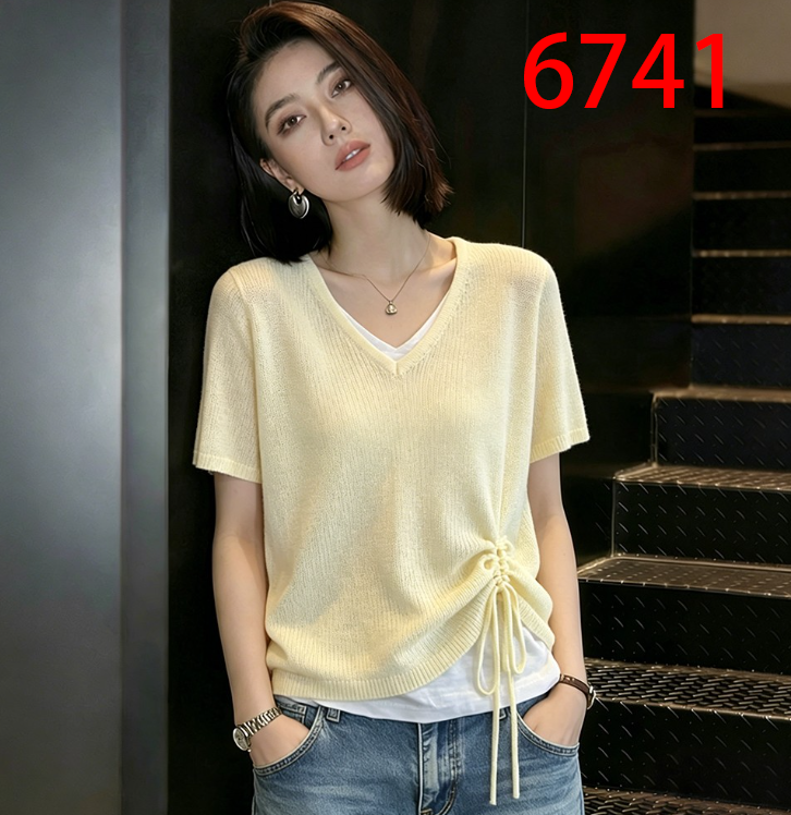 한 부서 V넥 페이크 레이어드 반팔 니트 티셔츠 여성 여름 2026 새로운 빅 사이즈 지방 mm 펌프 로프 허리 수축 슬림해 보이는 맨위