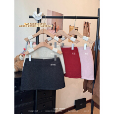 批发实拍实价 毛呢纯色简约高腰<b class='q'>半身裙</b>女秋冬新款A<b class='q'>字</b>显瘦复古百搭短<b class='q'>裙</b>