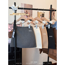 批发实拍实价 毛呢纯色简约高腰<b class='q'>半身裙</b>女秋冬新款A<b class='q'>字</b>显瘦复古百搭短<b class='q'>裙</b>