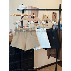 批发实拍实价 春季新款外穿辣妹<b class='q'>短裤</b>女配靴子的高腰小个子a字版遮肉