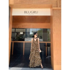 批发法式复古飘带挂脖<b class='q'>豹纹</b><b class='q'>连衣裙</b>女夏季小众独特气质雪纺印花过膝长裙