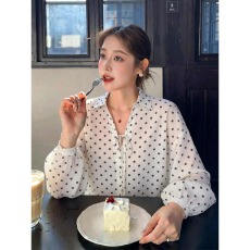 批发法式白色波点泡泡袖衬衫女2026春季新款独特设计感小众长袖短上衣