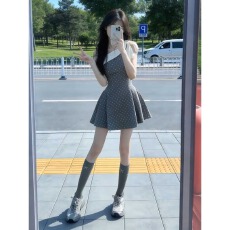 批发夏季巨好看<b class='q'>连衣裙</b>特别漂亮掐腰显瘦气质款<b class='q'>波点</b>短裙大方得体绝美裙