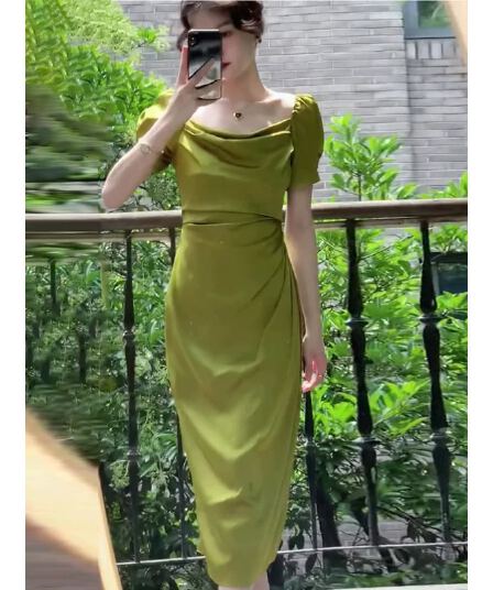 2026 새로운 여성 여름 프랑스식 레트로 치마 질감 고급 센스 빛 럭셔리 품격 롱 코트 슬림해 보이는 녹색 드레스