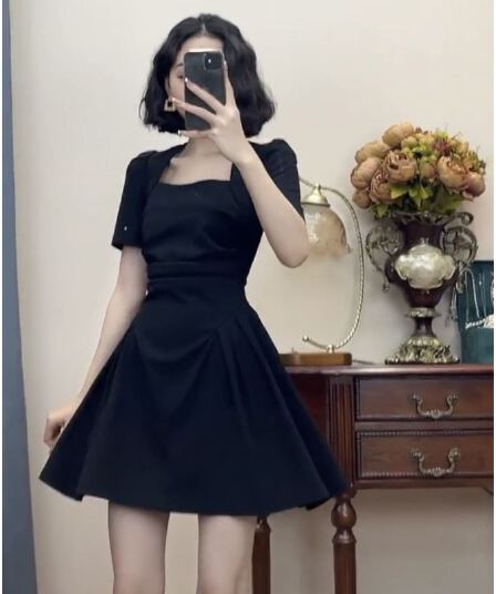 프랑스식 캄파넬라 세과 차 인사이드 차 가스 Chic 점프 슈트 치마 여름 드레스 작은 키 광장 칼라 섹시함 허리 수축 슬림해 보이는 작은 검은 드레스