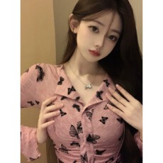 批发秋<b class='q'>冬</b>纯欲风甜辣复古显瘦设计感蝴蝶针织衫女小个子高级感短款上衣