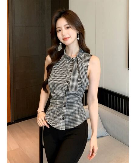 프랑스식 고급 센스 흑인과 백인 체크무늬 꼬집기 허리 민소매 맨위 여성 여름 새로운 외출용 작은 셔츠 디자인 센스 작은 대중