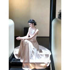 批发从一时刻月光缪斯简约气质无袖削肩连衣裙女立体剪裁温柔长裙