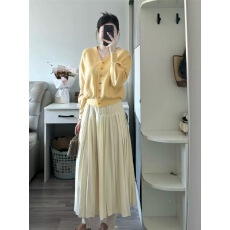 批发芝士~黄色V领针织<b class='q'>开衫</b>女2025秋季新款高级感温柔百搭显瘦打底衫