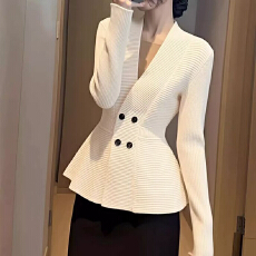 批发秋冬新款巨好看<b class='q'>轻熟</b>显瘦小资气质名媛高级感绝色针织上衣毛衣衣