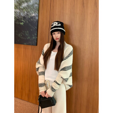 批发红人馆羊毛针织开衫<b class='q'>女</b>秋季2026<b class='q'>新款</b>长袖上衣短款条纹宽松毛衣<b class='q'>外套</b>