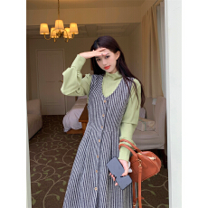 批发实拍实价 高领打底衫法式复古秋冬穿搭显瘦森系背带复古<b class='q'>连衣裙</b>女