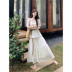 批发实拍实价~镂空罩衫女夏套装新款波西米亚宽松上衣+长款蛋糕半身裙