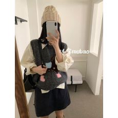批发秋冬新款韩系卡通小狗毛衣马甲女宽松叠穿针织背心