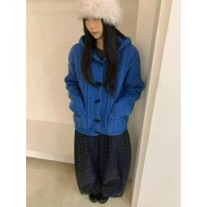 批发<b class='q'>韩国</b>东大门女粗针麻花纹连帽牛角扣毛衣高级感休闲外穿针织开衫