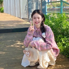 批发森系甜美粉色格纹<b class='q'>衬衫</b>女早秋中厚宽松休闲显瘦中长款<b class='q'>衬衣</b>外穿开衫