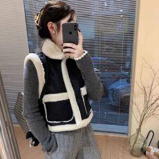 批发黑色羊羔毛皮毛一体坎肩马甲背心女秋冬季羊羔绒外穿外搭短款外套