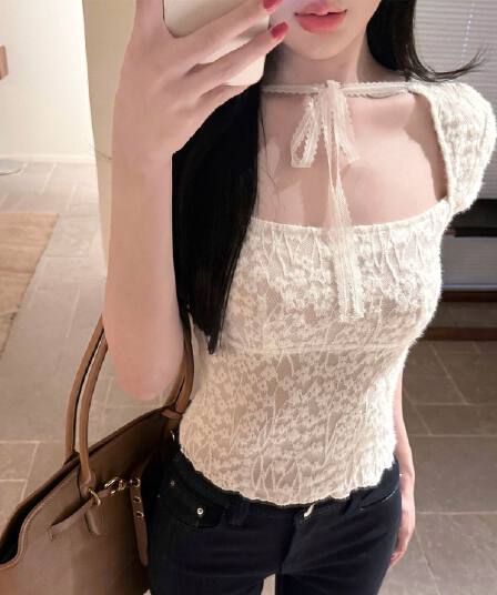 한 부서 레이스 광장 칼라 반팔 티셔츠 여성 여름 순수한 욕망 몸매 가꾸기 슬림해 보이는 아름다운 작은 대중 스트랩 디자인 센스 맨위