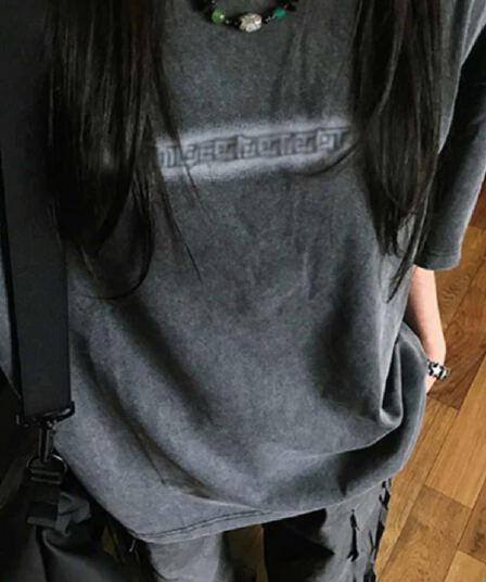 조수 브랜드 아메리칸 레트로 마 오래된 워시 물 긍정적 인 어깨 반팔 티셔츠 여성 여름 루즈핏 디자인 센스 작은 대중 반소매 맨위