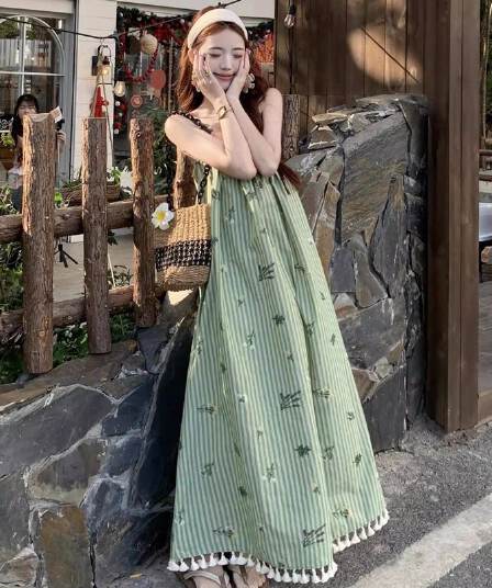 여행 착용 가져 가라. 운남 삼아 해변가 휴가 롱 스커트 여성 프랑스식 마이크로 지방 루즈핏 스트라이프 술 슬립 드레스