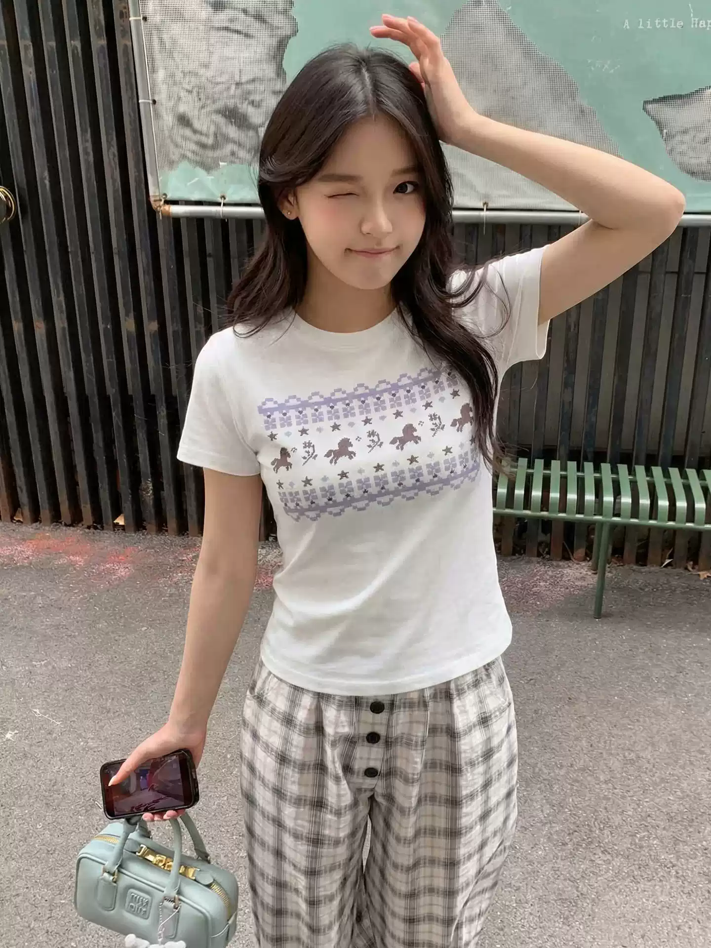 작은 말 프린트 긍정적 인 어깨 화이트 반팔 티셔츠 여성 여름 몸매 가꾸기 슬림해 보이는 품격 다용도 라운드 넥 맨위